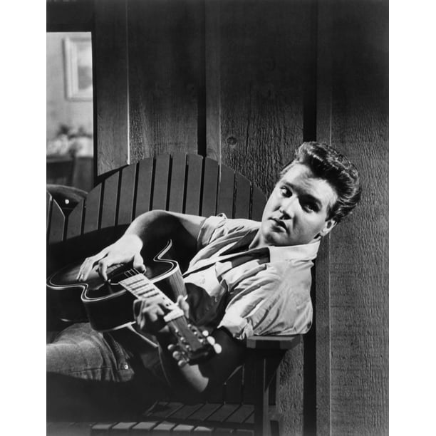 ELVIS PRESLEY in the Movies 1962 8x10 Photo FOLLOW THAT DREAM in SUNGLASSES